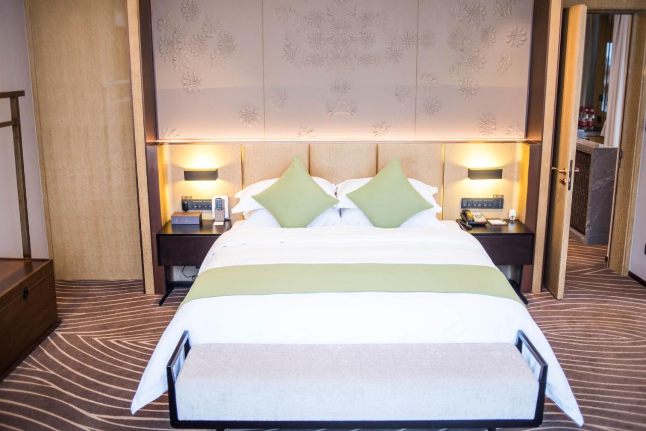 Leshan Ramada Hotel Exterior photo