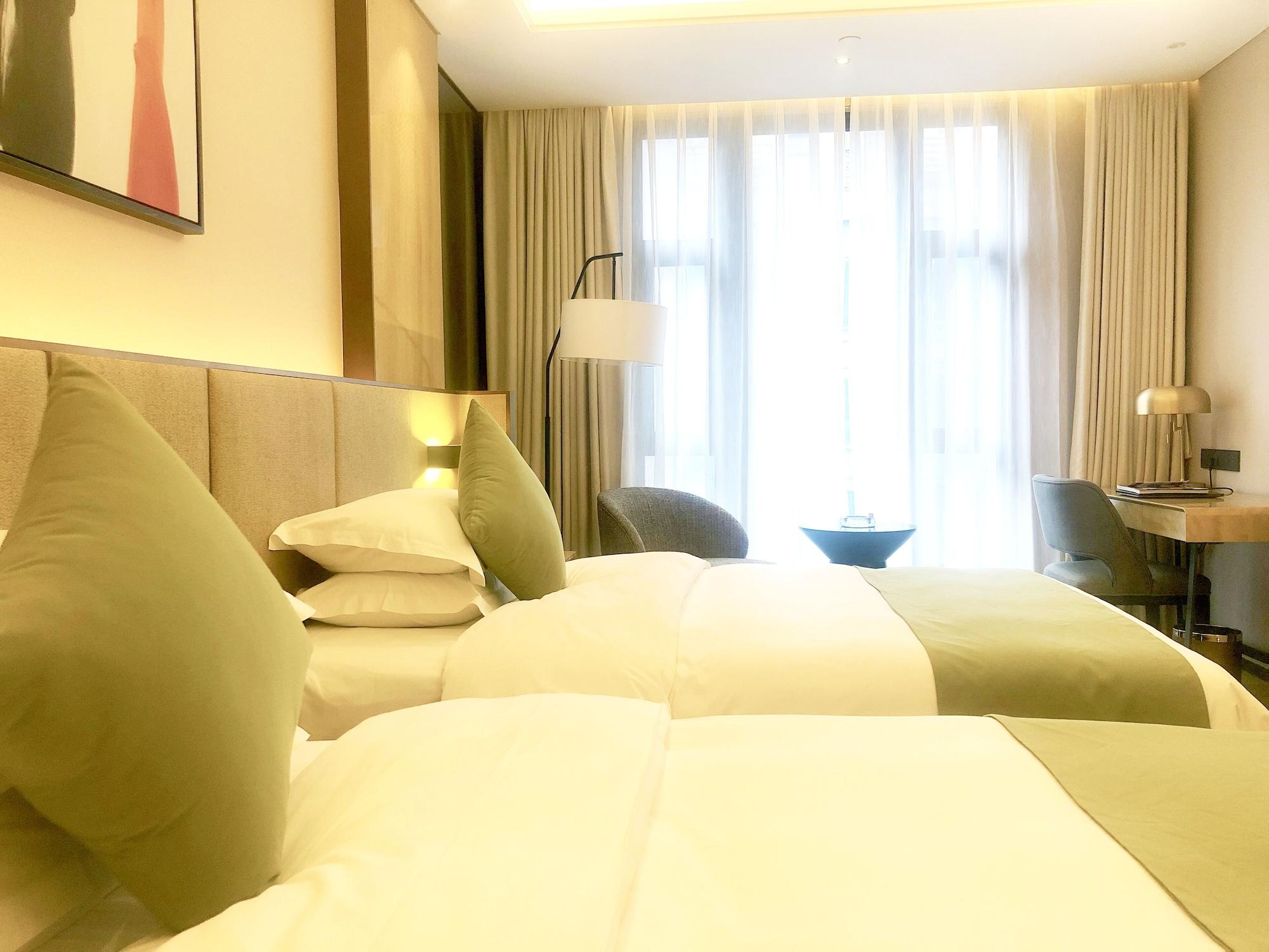 Leshan Ramada Hotel Exterior photo