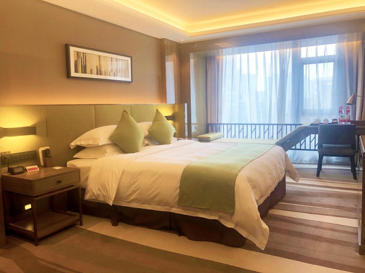 Leshan Ramada Hotel Exterior photo